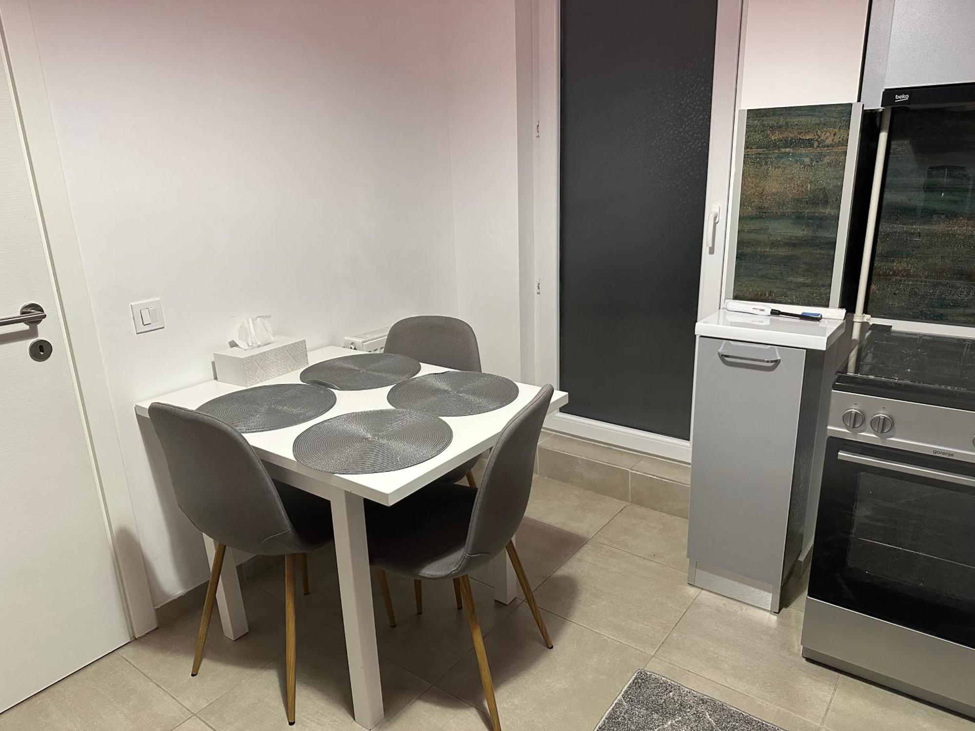 Toscana Cozy Apartment Otopeni Zewnętrze zdjęcie